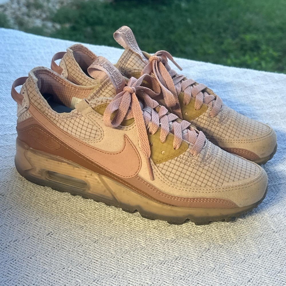 Nike Air Terrascape 90 Women Sneakers